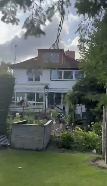 Großzügig wohnen mit Gartenanteil : 4-Zimmer-Wohnung in Berlin-Mahlsdorf — photo 1